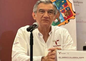 Continúa Américo Villarreal gira por la Ribereña y atiende a paisanos repatriados