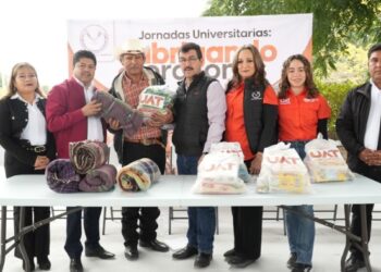 Rector de la UAT inaugura las jornadas “Abrigando Corazones”