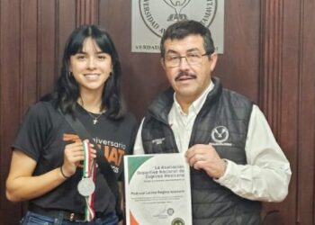 Felicita Dámaso Anaya a exitosa esgrimista de la UA