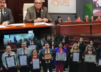 Obtiene UAT nuevas acreditaciones que consolidan su calidad educativa