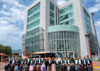 Estudiantes de la UAT inician estancia académica en Canadá