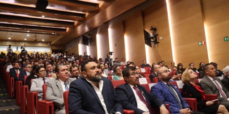 Fortalece la UAT manejo eficiente y transparente de los recursos