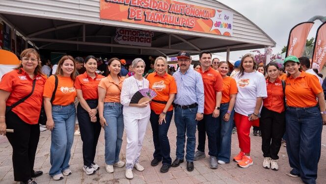 Rodeado de niños alegres, el gobernador Américo y el rector Dámaso Anaya disfrutaron de las amenidades de la UAT en el DIFzania 2026