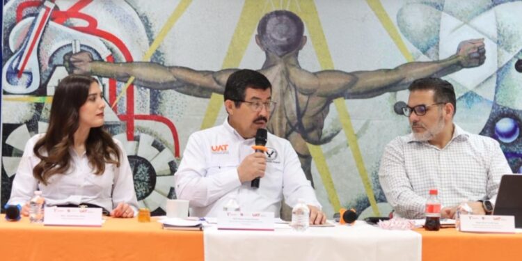 Fortalece la UAT vínculos con clústeres Automotriz y Eléctrico-Electrónico de Tamaulipas
