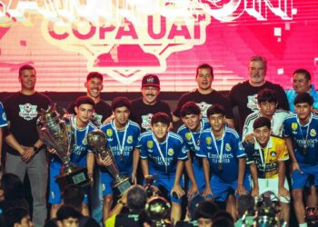 Rector Dámaso Anaya y Ricardo Chávez inauguran edición 42 de Copa UAT