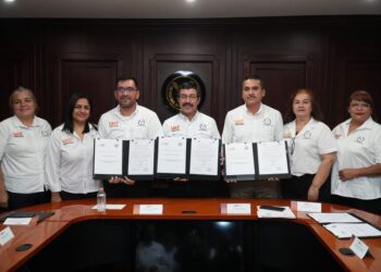 La UAT y el SUTUAT firman convenio de revisión salarial 2026