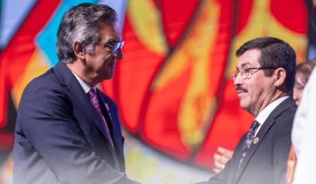 Reconoce el gobernador Américo Villarreal estándares de excelencia de la UAT