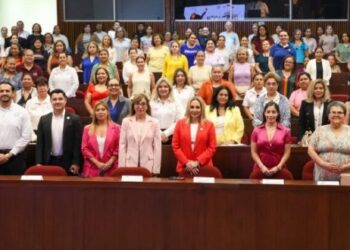 Impulsa la UAT talleres de motivación y liderazgo para mujeres