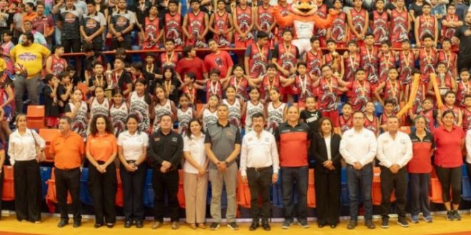 El rector Dámaso Anaya consolida el éxito de la primera Copa UAT de Básquetbol