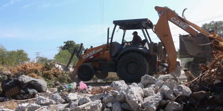 Refuerzan SEDUMA y PAUT acciones contra basureros irregulares