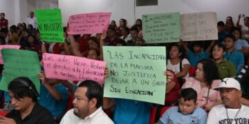 Gobierno de Altamira reestructura COMAPA y atiende falta de maestros